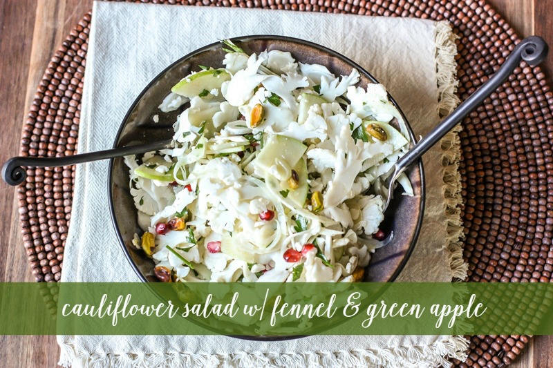 sliced cauliflower salad with fennel and green apple